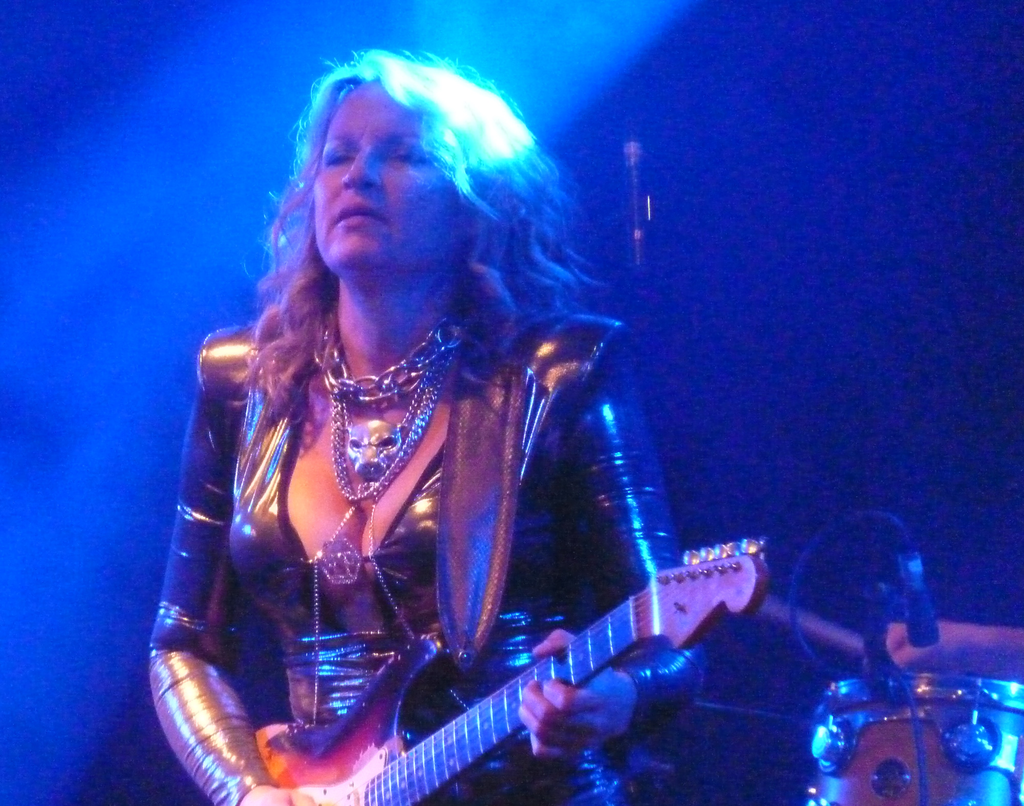 AnaPopovic2026-08-04BluesGuitarRoadshowGovernorHindmarshHotelAdelaideAustalia (7).jpg